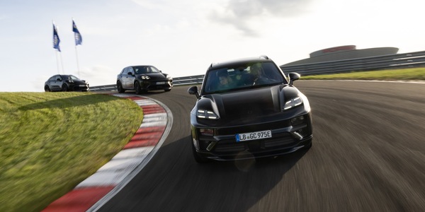 Nuova Porsche Macan elettrica, ecco come si cambia