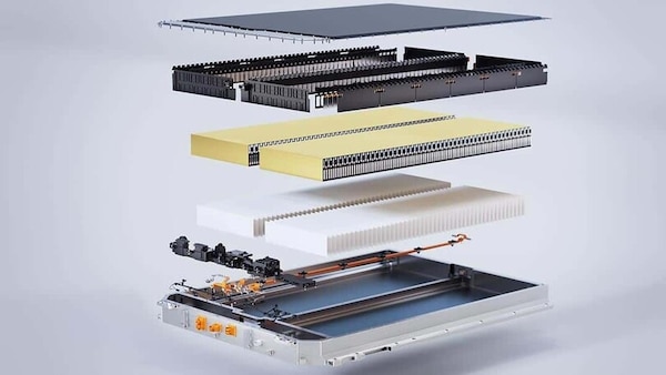 Batterie auto cinesi, Zeekr lancia l'indistruttibile Golden Brick Battery