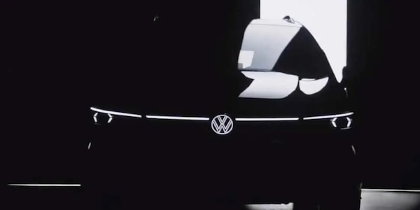 Volkswagen Golf 8 restyling, il CEO anticipla il frontale