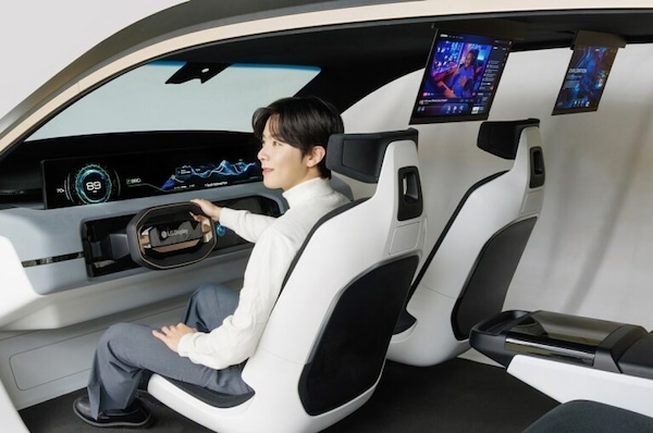 LG al CES 2024, proliferano i display a bordo dell'auto