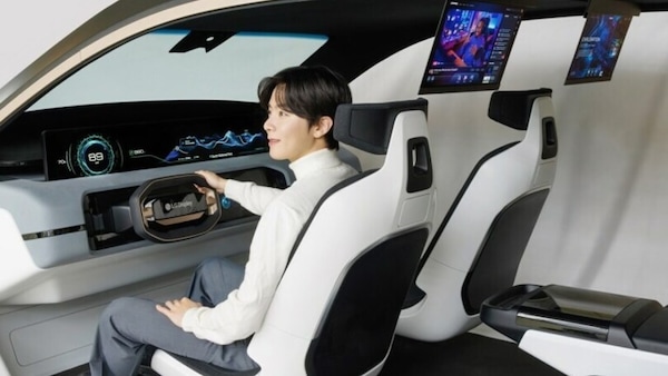 LG al CES 2024, proliferano i display a bordo dell'auto