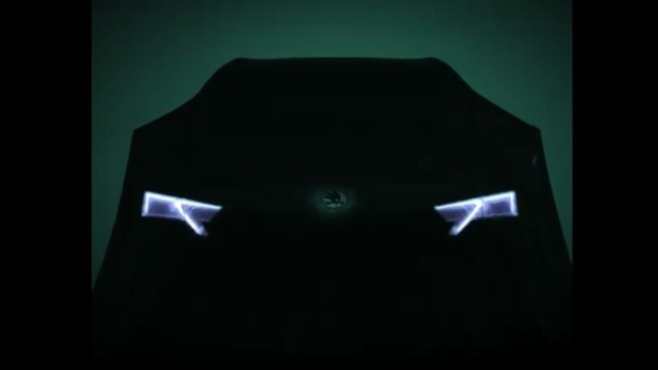 Skoda Octavia 2024, il restyling rivela le prime novità