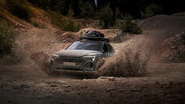 Audi Q8 e-tron edition Dakar, specialissima attrezzata per l'off-road