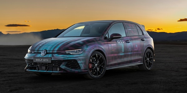 Volkswagen Golf, al CES il restyling parte dalla GTI