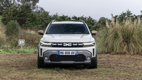 Nuovo Dacia Duster: allestimenti, motorizzazioni e listino prezzi