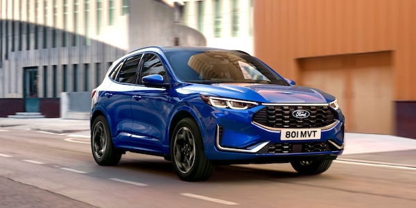 Ford Kuga 2024, restyling di sostanza: addio al Diesel