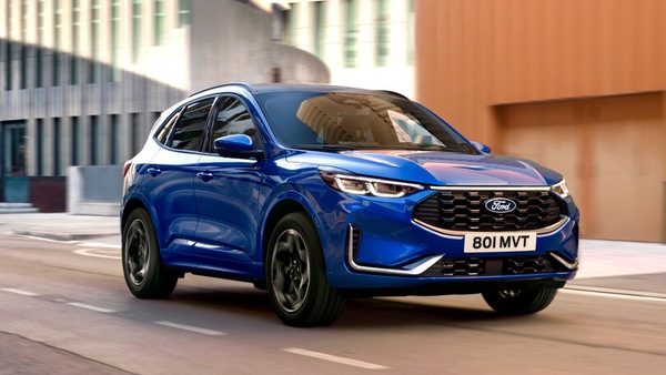 Ford Kuga 2024, restyling di sostanza: addio al Diesel