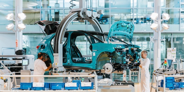 Guerra dei prezzi auto, chi ci sta e chi no: i rischi