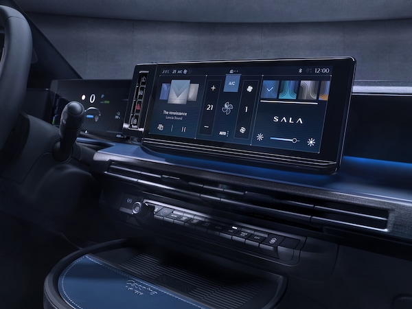 Nuova Lancia Ypsilon, svelati gli interni e via agli ordini