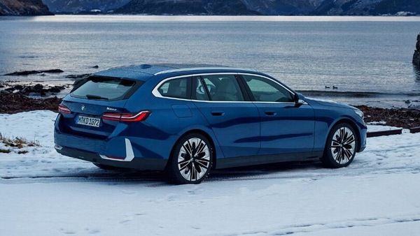 BMW Serie 5 Touring Diesel ed elettrica oltre lo spazio: i5 M60 ha 600 cv