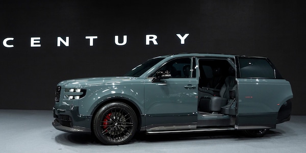 Century, Toyota lancia il Marchio mondiale di super lusso