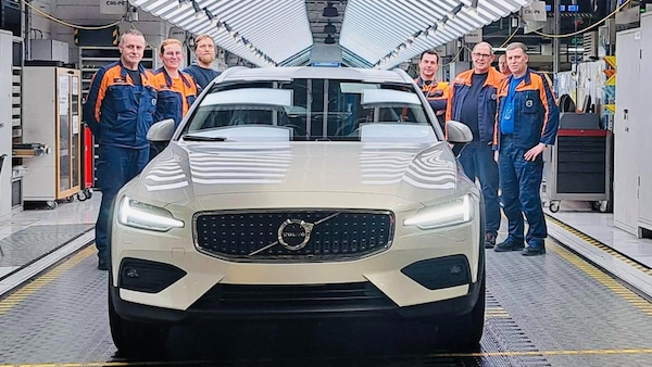 Volvo: prodotto l'ultimo Diesel, è una V60. Se ne pentirà?