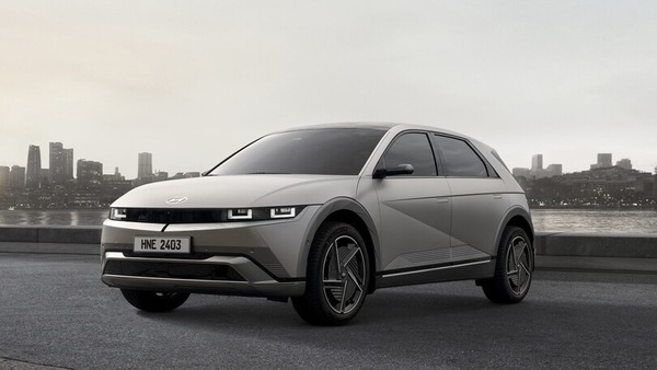 Ioniq 5 restyling, batteria potenziata e interni rivisti