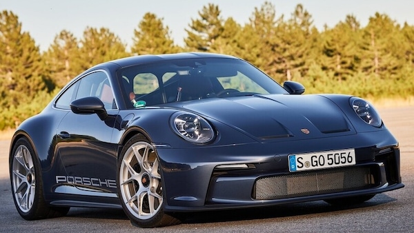 Porsche 911 ibrida è ufficiale: il debutto tra pochi mesi
