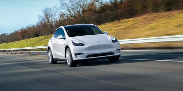 Tesla Model Y, arriva quella con più autonomia