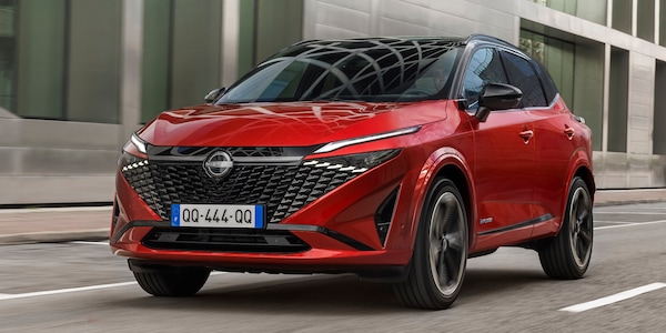 Nissan Qashqai, il crossover cambia look e diventa più tecnologico