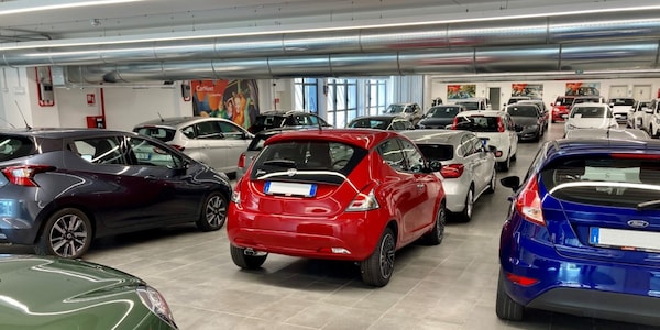 Il prezzo delle auto usate è calato a inizio 2024
