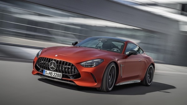 Mercedes-AMG GT 63 S ibrida plug-in, l'aiuto elettrico alza le prestazioni