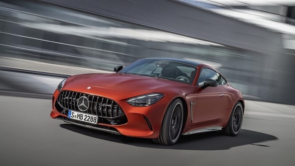 Mercedes-AMG GT 63 S ibrida plug-in, l'aiuto elettrico alza le prestazioni