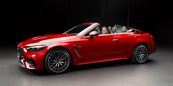 Mercedes-AMG CLE 53 4MATIC+ Cabrio, 449 cavalli a cielo aperto
