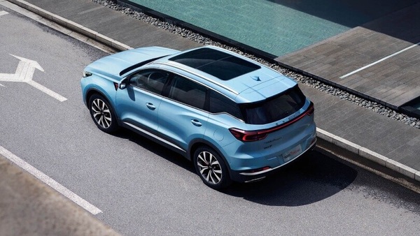 Auto elettriche cinesi, i primi dazi Ue potrebbero arrivare già a maggio