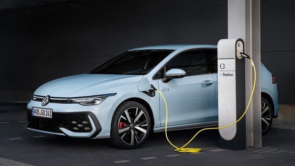 Volkswagen conferma l'impegno sulle PHEV nella transizione all'elettrico