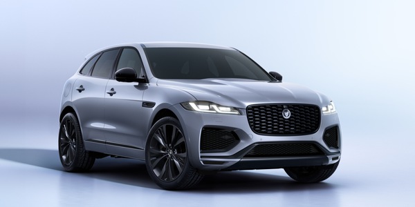 Jaguar F-Pace, commiato del motore termico con un super V8
