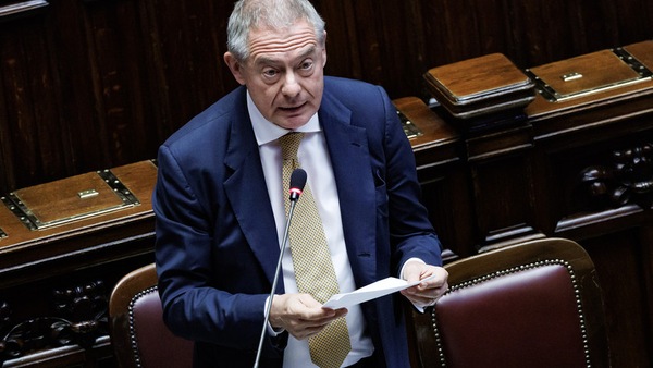 Auto cinesi prodotte in Italia, Urso: la componentistica dev'essere italiana