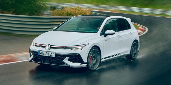 Volkswagen Golf Clubsport, oltre la GTI con 300 cv, ma in Italia...