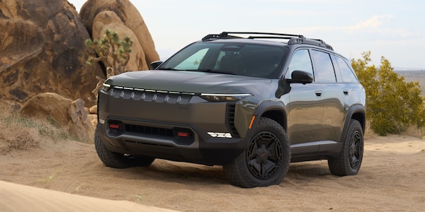Jeep Wagoneer S Trailhawk, super elettrica vestita da off-road