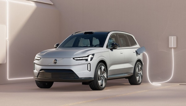 Volvo EX90, la batteria ha il "passaporto" che certifica l'origine
