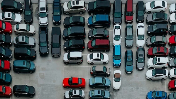 Incentivi auto a ruba sulle elettriche, il Mimit esclude anomalie