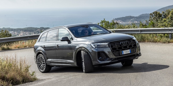 Audi Q7, come va il gigante gentile e agile