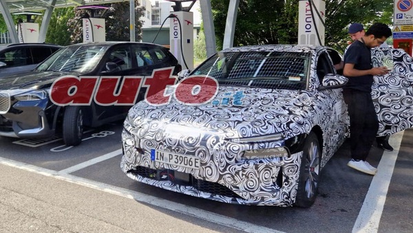 Esclusiva Auto, le foto spia Audi elettrica: è la nuova A5 E-Tron?