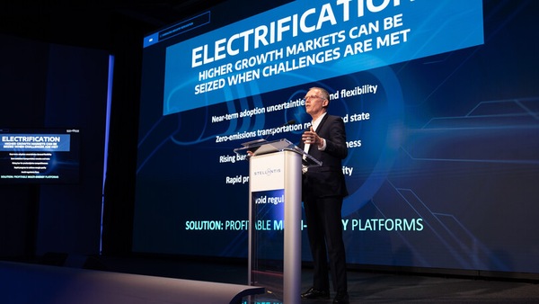 Stellantis, Tavares: "Dazi alle auto cinesi? Con Leapmotor avremo ottimi rendimenti"