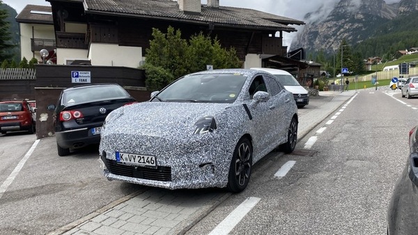 Ford Puma Gen-E, il b-suv elettrico avvistato prima del debutto