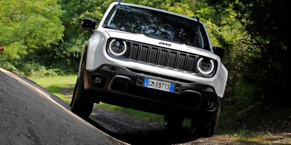 Jeep Renegade 2024, la prova in off-road