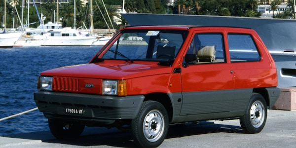 La mitica Fiat Panda, quel fedele “mulo” che arriva ovunque e non invecchia mai