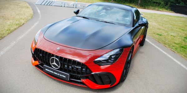 Mercedes-AMG GT 63, con la Pro alza l'asticella