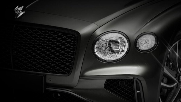 Bentley Flying Spur, oltre il confine del lusso con la PHEV da 782 cv