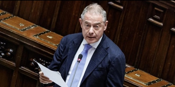 Incentivi auto, Urso: “Al lavoro per un piano triennale”