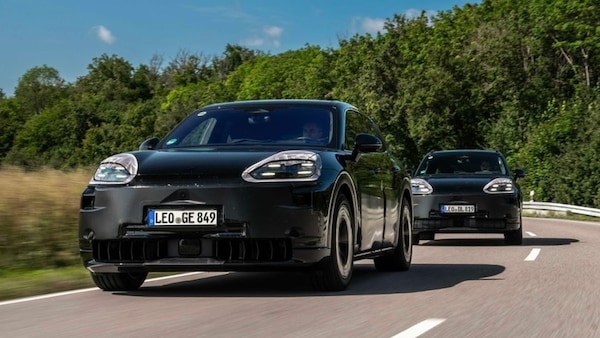Porsche Cayenne si fa in tre con l'alternativa elettrica