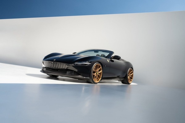 Novitec aggiunge pepe (e carbonio) alla Ferrari Roma Spider