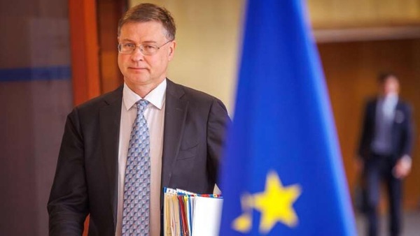 Dazi alle auto cinesi: l'UE li conferma ma si apre una trattativa