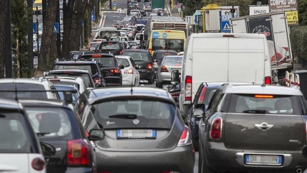 Emissioni 2025, tra crediti ed equilibri nelle vendite di termiche ed elettriche