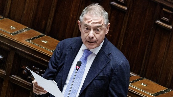 Il ministro Urso attacca Stellantis: "Il Governo ha fatto la sua parte, l'azienda no"