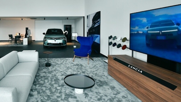 Lancia apre i suoi primi showroom a Parigi e Barcellona