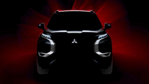 Mitsubishi Outlander PHEV, restyling ad alta autonomia