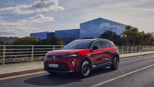 Auto e Tuttosport al Salone dell'Auto di Torino con la Renault Scenic