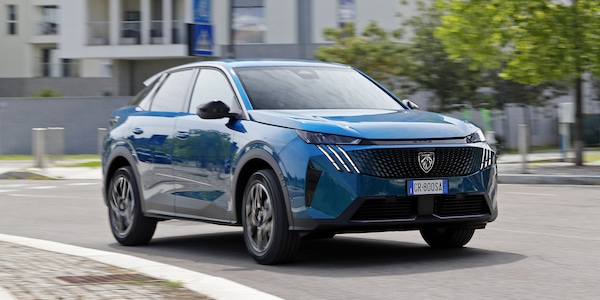 Peugeot 3008 Hybrid, come va e quanto consuma